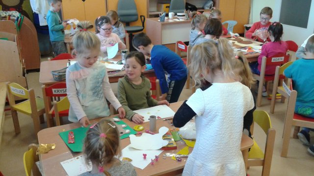 grupa iv - przygotowanie prac  na konkurs plastyczny mj przyjaciel-pluszowy mi 10